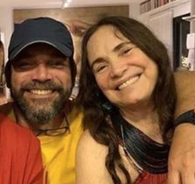 Família de Regina Duarte é feita refém em assalto à residência em São Paulo