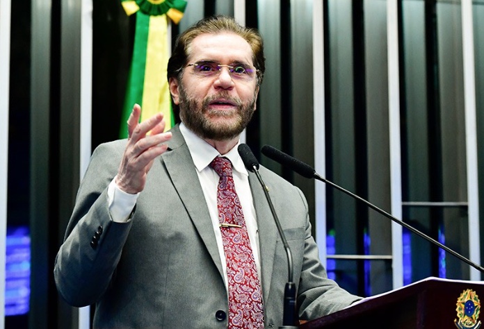 Plínio Valério afirma que ONGs propagam mentiras sobre a Amazônia