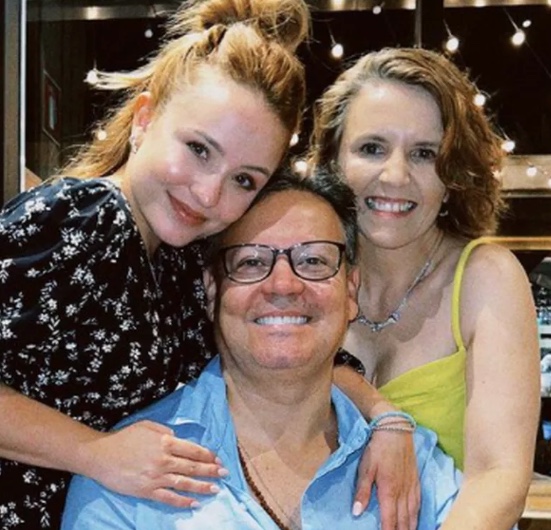Pai de Larissa Manoela manda indireta após atriz romper com a mãe 