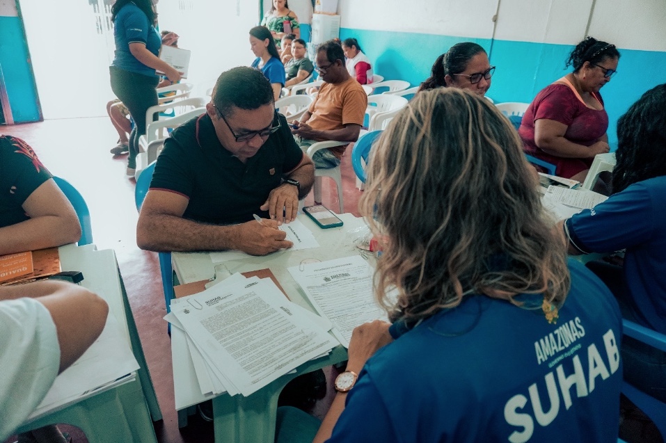 Mutirão de regularização fundiária do Conjunto Habitacional Petrópolis vai até terça em Manaus