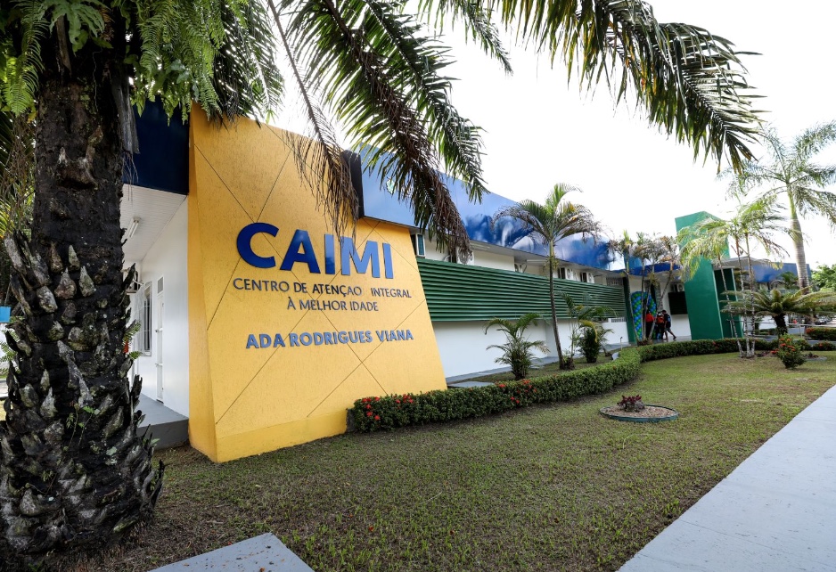 Wilson Lima entrega Caimi Ada Viana revitalizado em Manaus