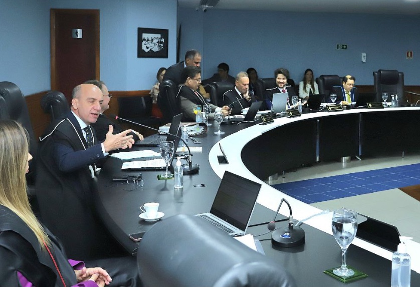 TCE manda ex-prefeito devolver 62 mil aos cofres de Manaquiri