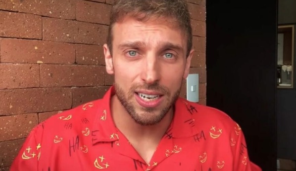 Justiça exclui da web especial de comédia de Léo Lins com piadas sobre minorias