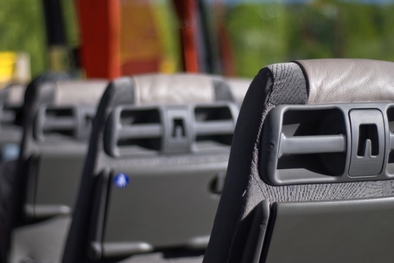 Trio é preso após passageira reconhecer assaltante em ônibus em Manaus 