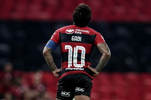 MPF pede R$ 100 mil a diretora do Flamengo por fala contra nordestinos