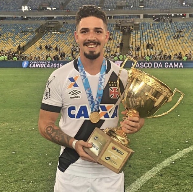 Aos 28 anos, ex-jogador do Vasco Kadu Fernandes morre em acidente de carro