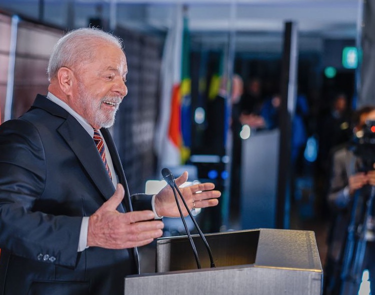 Lula vai lançar internet de fibra ótica que conectará municípios do Amazonas e Pará