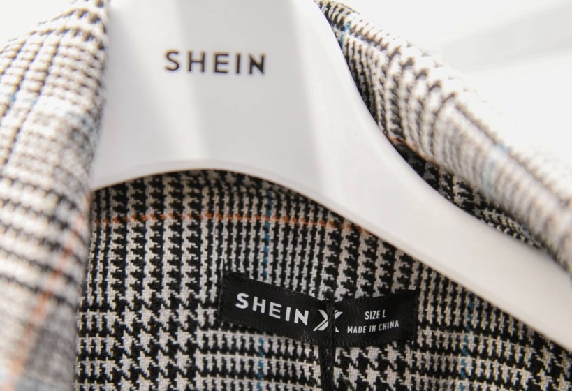 Saiba se lojista pode revender roupas da Shein pelo dobro do preço