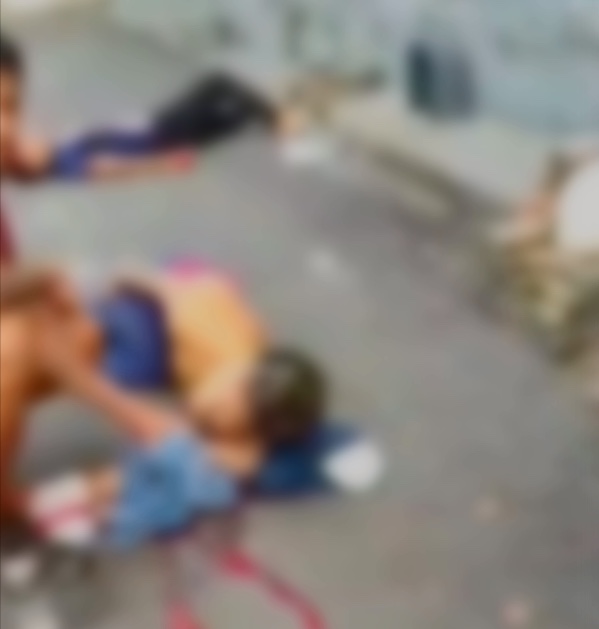 Homens são baleados em beco de Manaus