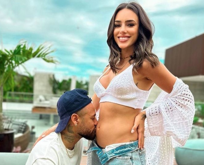 Neymar fecha hotel de luxo para chá revelação do filho com Bruna Biancardi
