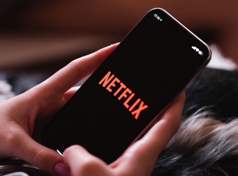 Quatro Procons notificam Netflix por cobrança extra