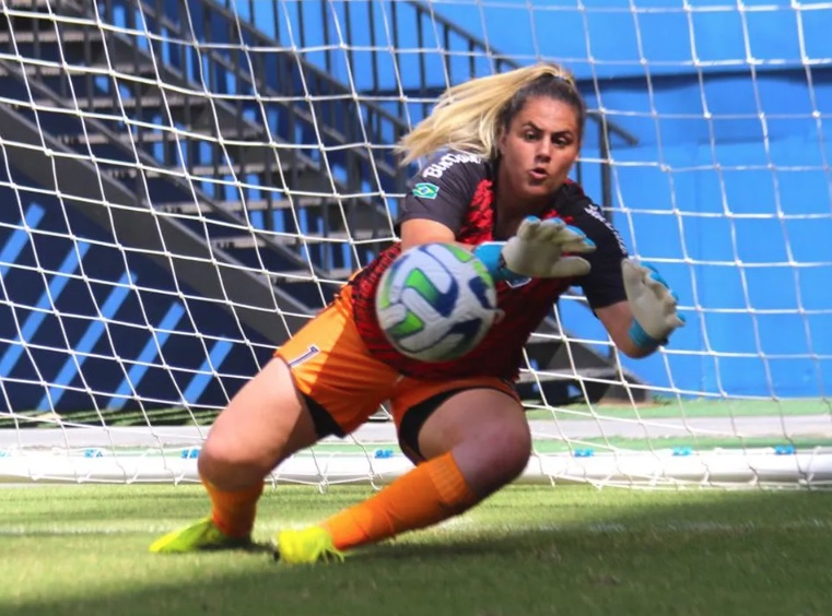 Quezia projeta confronto do 3B contra o Botafogo e busca fazer história