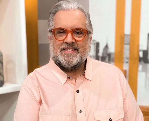 ‘Preciso do trabalho para viver’, desabafa Leão Lobo após demissão 