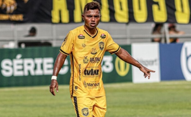 Após três jogos disputados, meia Renatinho deixa o Amazonas FC