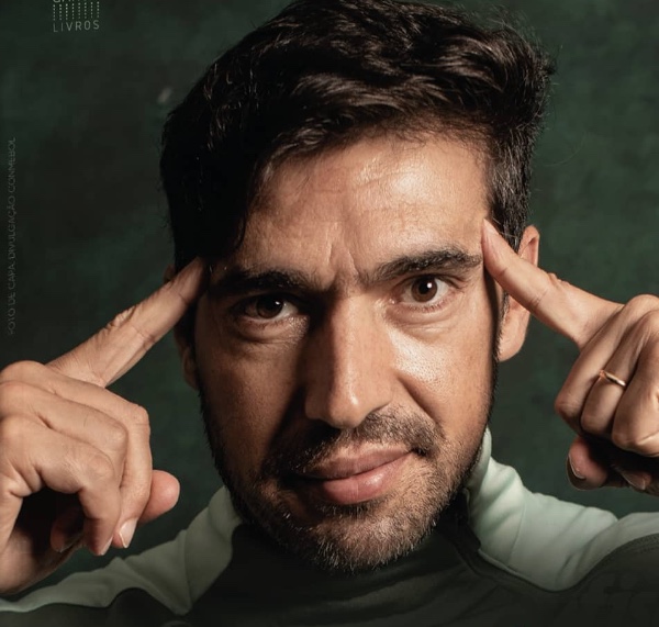 Abel leva 43º amarelo pelo Palmeiras e diz ter duas personalidades em campo