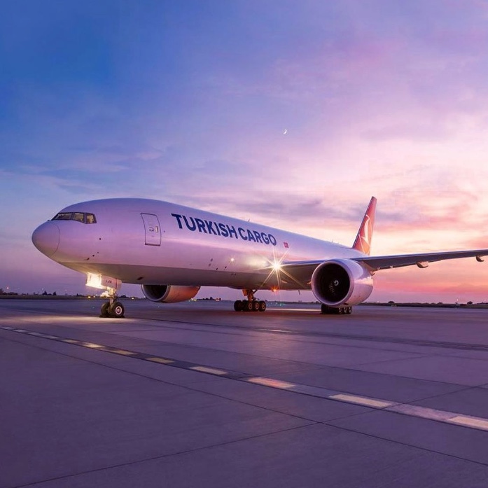 Criança morre após passar mal durante voo para Nova York