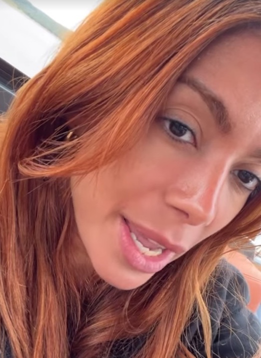 Anitta conta como teve relógio de diamantes roubado em férias na Croácia 