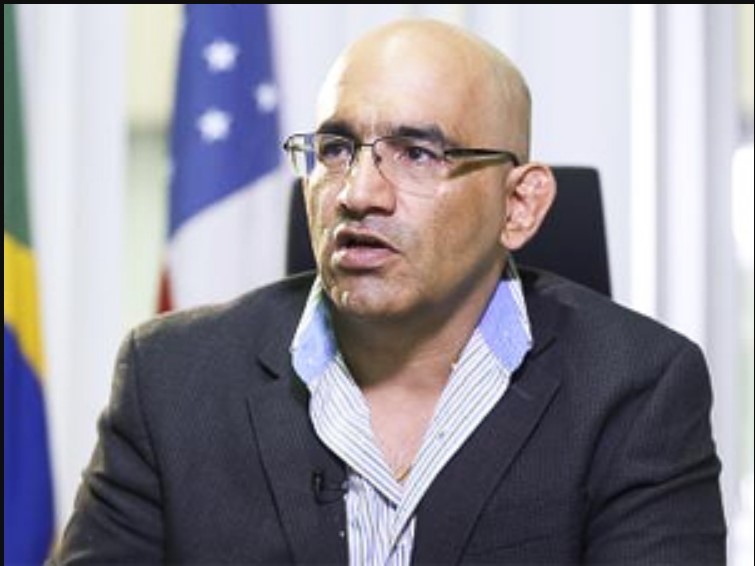 CNJ libera uso das redes sociais para juiz Carlos Valois no Amazonas