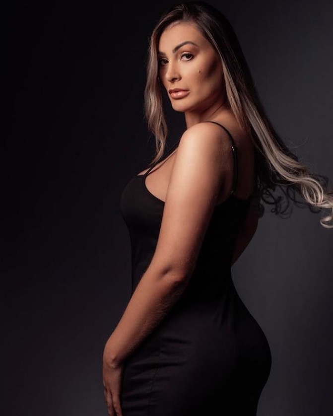 Andressa Urach volta à prostituição: ‘eu avisei’