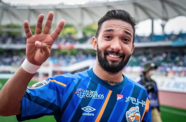 Fluminense negocia contratação do atacante Clayson, ex-Corinthians