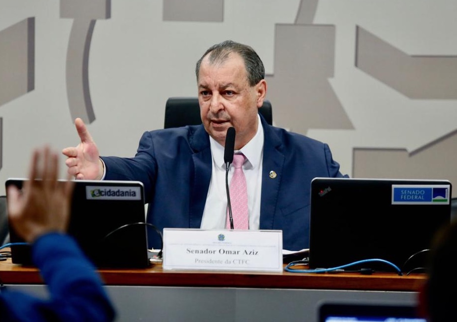 Deputados propõem título de cidadão de Brasília para Omar Aziz