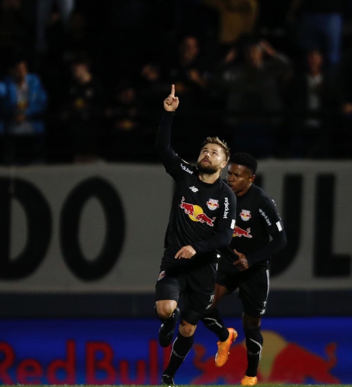 Bragantino bate o Goiás e entra no G6 do Campeonato Brasileiro