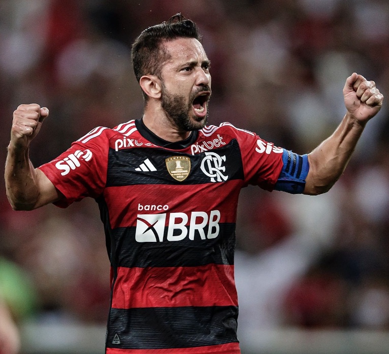 Flamengo tenta embalar para cumprir meta de Everton Ribeiro e brigar por tudo