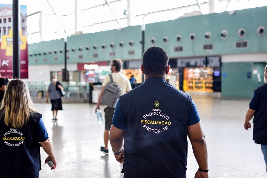 Companhias aéreas com voos para Parintins são alvo de blitz em Manaus