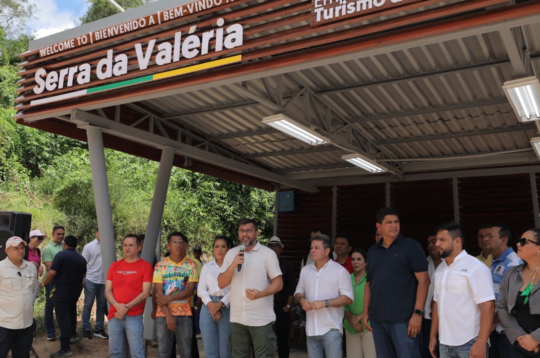 Governador entrega Complexo da Serra da Valéria em Parintins