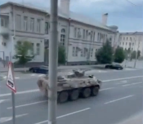 Putin reforça a própria guarda e manda tirar tanques de mercenários 