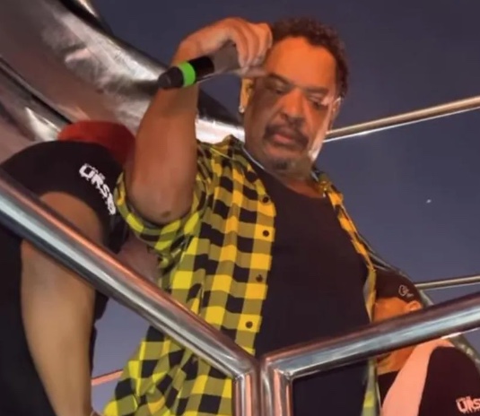 Compadre Washington é internado após passar mal em show em trio elétrico