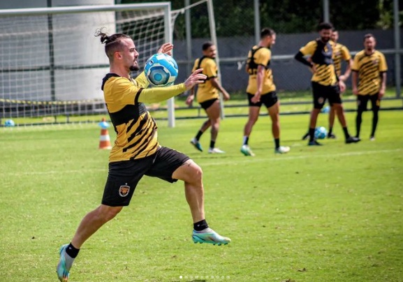 Amazonas enfrenta o Náutico e mira abrir vantagem na ponta da Série C