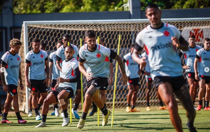 Vasco tem 61% de queda no Brasileiro, e Corinthians e Santos superam 30%