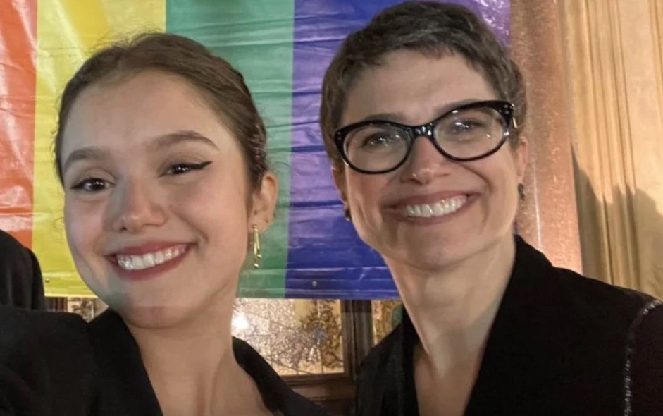 Sandra Annenberg defende a filha após ataques sobre sexualidade