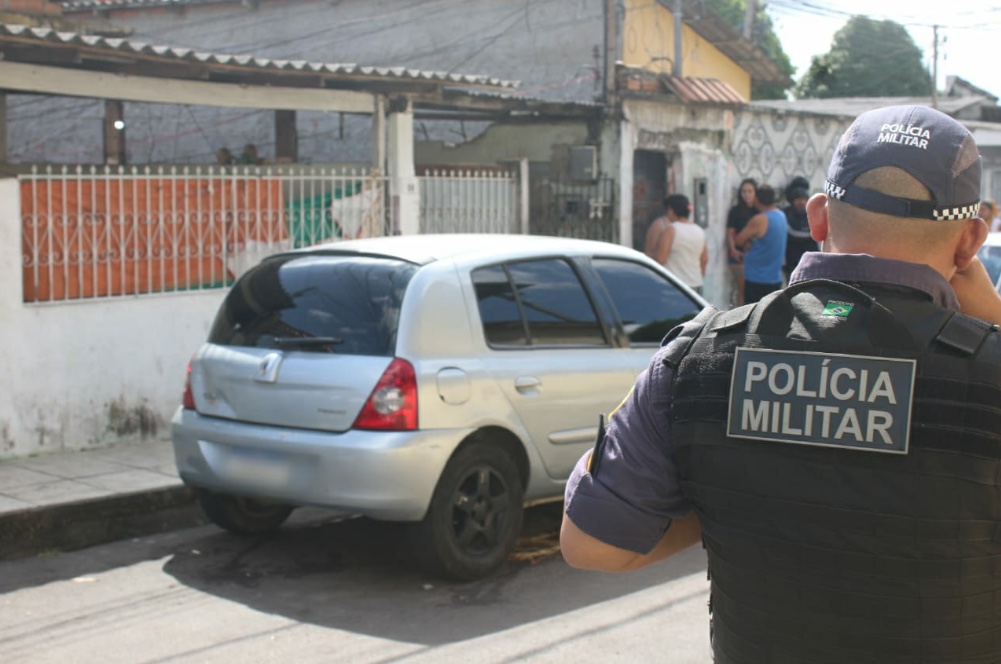 Marido morre ao abrir porta de casa e mulher é executada dormindo em Manaus