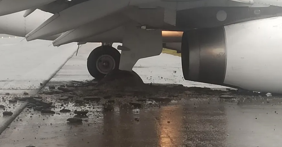 Aeroporto de Florianópolis é fechado após aeronave derrapar e sair da pista