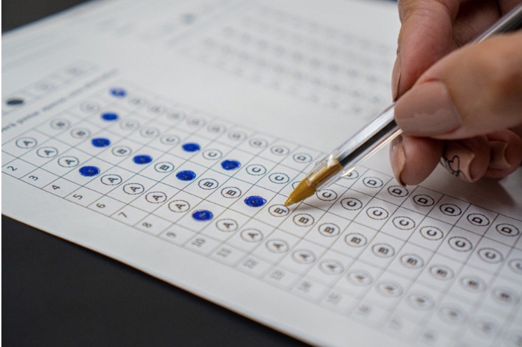 Prefeitura abre concurso com 130 vagas e salários de até R$ 9,7 mil no Amazonas