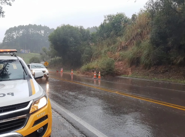 Ciclone no RS deixa um morto, 20 feridos e mais de 800 mil sem energia