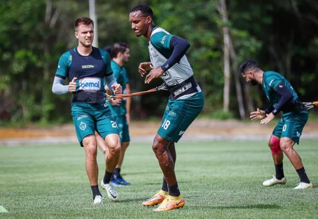 Luís Fernando projeta reta final da primeira fase na Série C