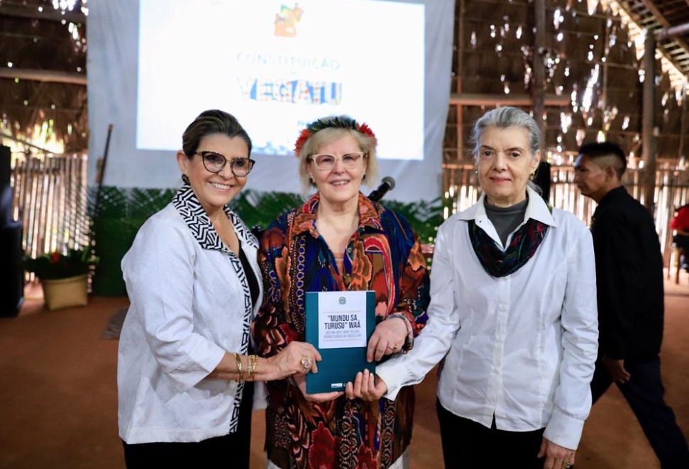 No Amazonas, Rosa Weber lança primeira Constituição em língua indígena