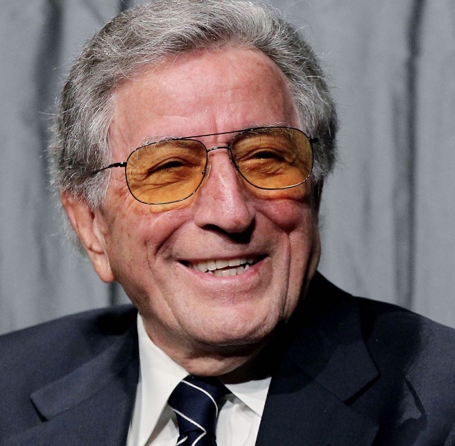 Morre Tony Bennett, astro do jazz e do pop, aos 96 anos 