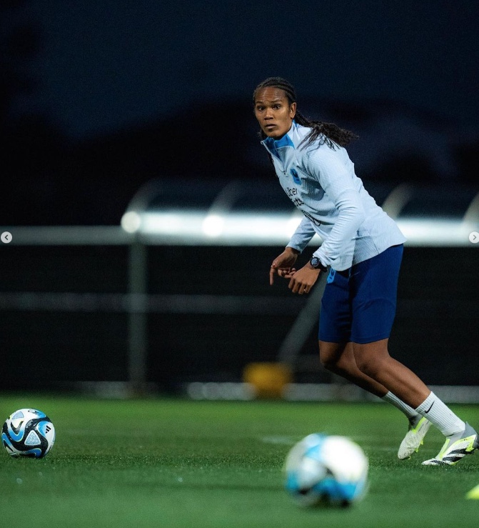 Destaque da França faz exames e é dúvida para jogo contra Brasil