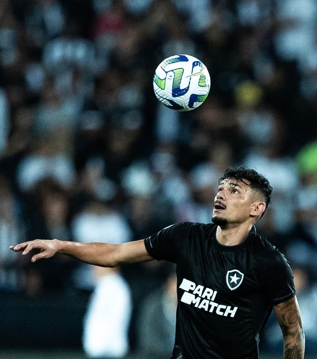 Tiquinho empata em gols com o Vasco no Brasileiro e resume fase do Botafogo