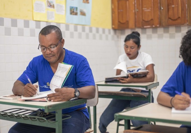 Sesc oferta 100 vagas gratuitas na EJA em Manaus