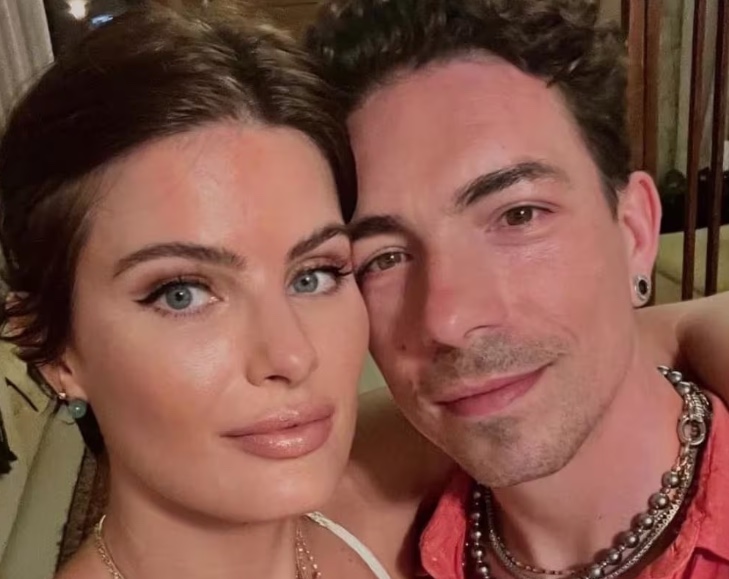 Isabeli Fontana é acusada de desmerecer integrantes do NX Zero