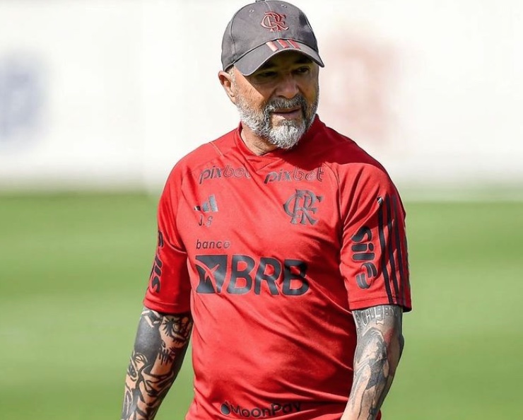 Por que Flamengo optou pela permanência de Sampaoli após agressão de preparador