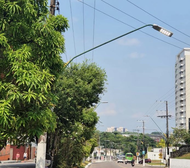 Ageman aciona Manausluz para trocar 126 luminárias em três zonas da cidade