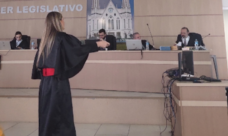 Mãe que matou filho recém-nascido é condenada a mais de 21 anos de prisão