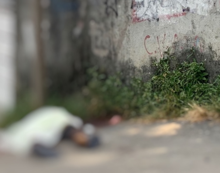 Jovem tem cabeça estourada a tiros ao sair para comprar pão em Manaus