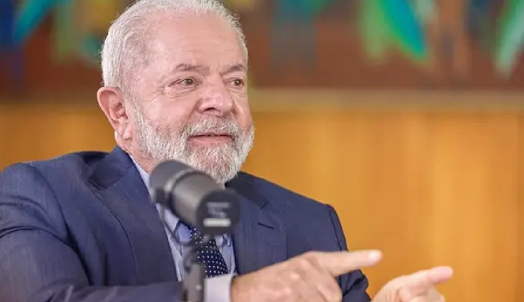 Lula assina decreto que autoriza Brasil a comprar energia da Venezuela